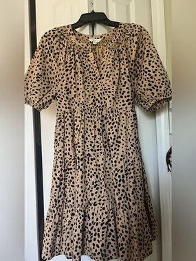 Crown and Ivy women’s Tan and Black Leopard Print Tiered Dress
